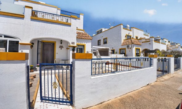 Resale - Duplex / Two-storey apartment - Torrevieja - La Siesta - El Salado - Torreta