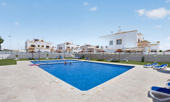 Resale - Duplex / Two-storey apartment - Torrevieja - La Siesta - El Salado - Torreta