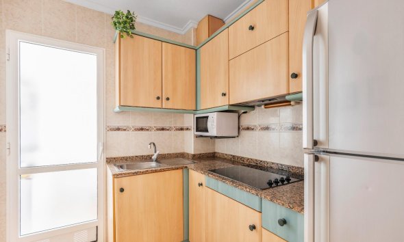 Resale - Apartment - Torrevieja - Estacion de autobuses
