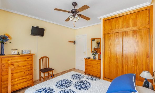 Resale - Apartment - Torrevieja - Estacion de autobuses