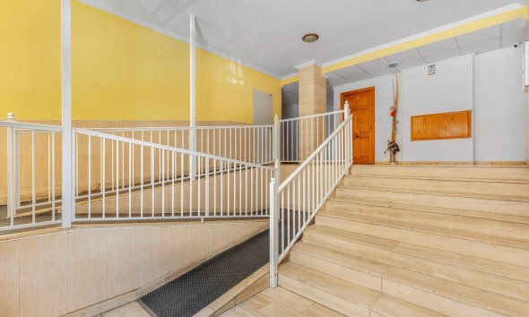 Resale - Apartment - Torrevieja - Estacion de autobuses