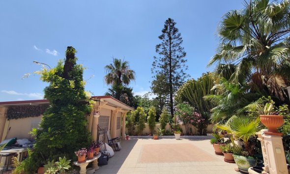 Resale - Villa / House - Ciudad Quesada