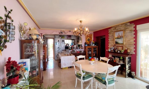 Resale - Villa / House - Ciudad Quesada