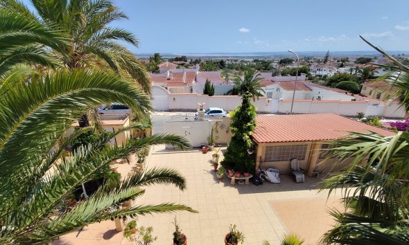 Resale - Villa / House - Ciudad Quesada