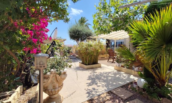 Resale - Villa / House - Ciudad Quesada