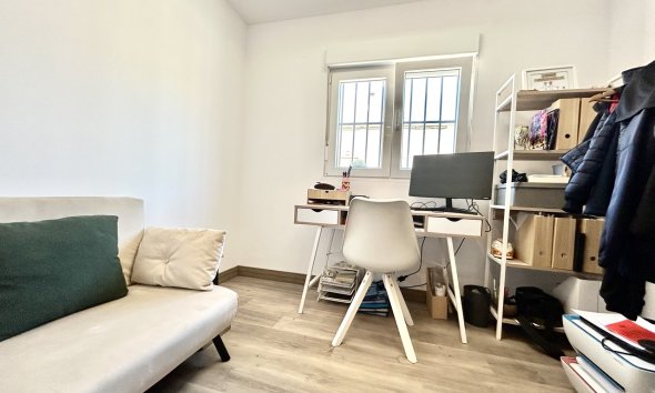 Resale - Terraced house / Townhouse - San Miguel de Salinas