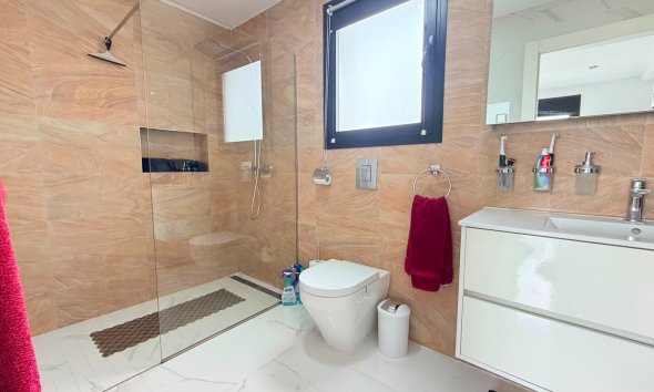 Resale - Villa - Los Montesinos - La Herrada