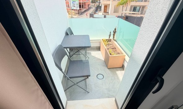 Resale - Villa - Los Montesinos - La Herrada
