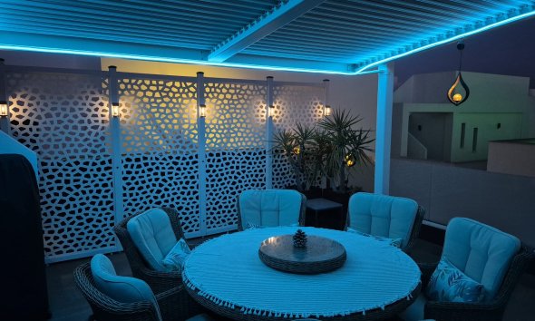 Resale - Villa - Los Montesinos - La Herrada