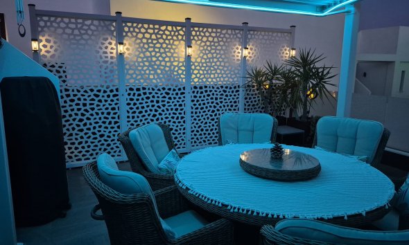 Resale - Villa - Los Montesinos - La Herrada