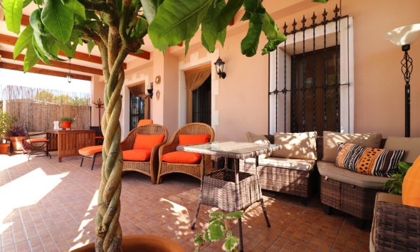 Resale - Farm Estate / Country Property - Albatera - Albatera - Country