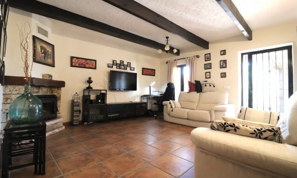 Resale - Farm Estate / Country Property - Albatera - Albatera - Country