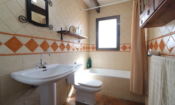 Resale - Farm Estate / Country Property - Albatera - Albatera - Country