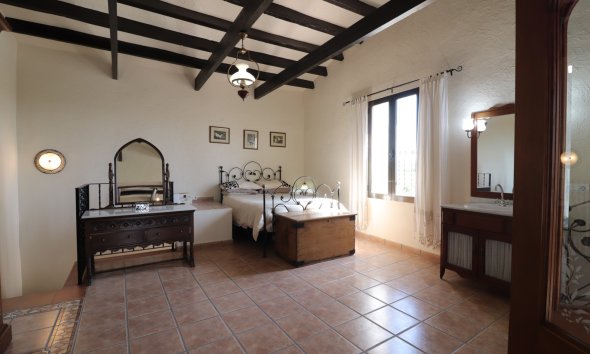 Resale - Farm Estate / Country Property - Albatera - Albatera - Country