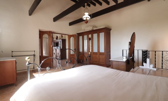 Resale - Farm Estate / Country Property - Albatera - Albatera - Country