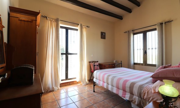 Resale - Farm Estate / Country Property - Albatera - Albatera - Country