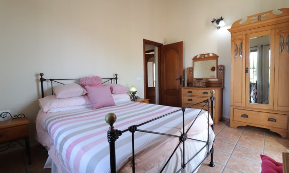 Resale - Farm Estate / Country Property - Albatera - Albatera - Country