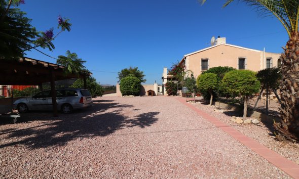 Resale - Farm Estate / Country Property - Albatera - Albatera - Country