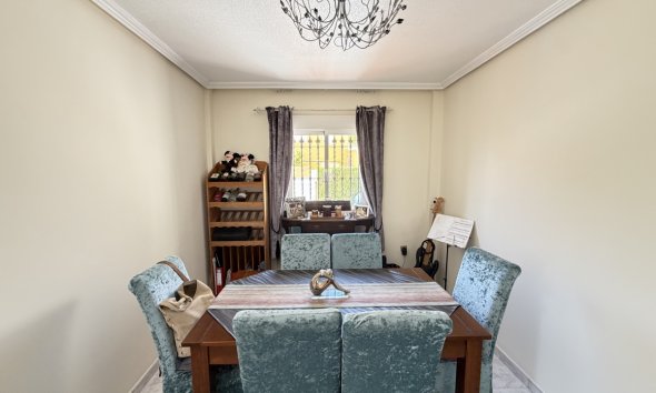 Resale - Villa - Orihuela Costa - Villamartín