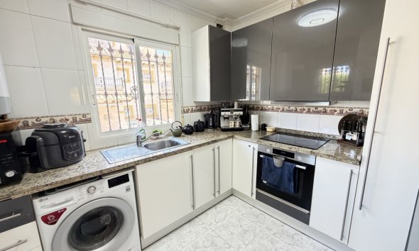 Resale - Villa - Orihuela Costa - Villamartín