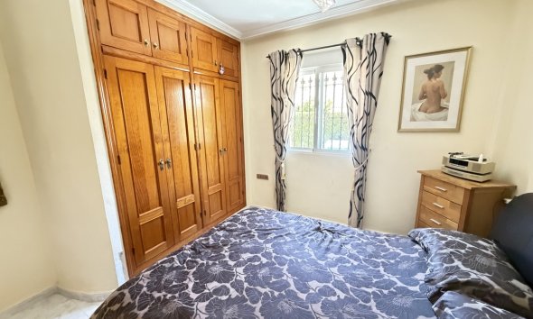 Resale - Villa - Orihuela Costa - Villamartín