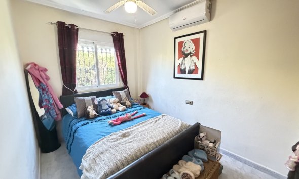 Resale - Villa - Orihuela Costa - Villamartín