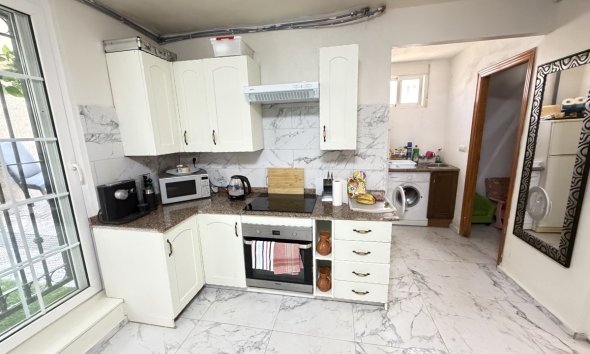 Resale - Villa - Orihuela Costa - Villamartín