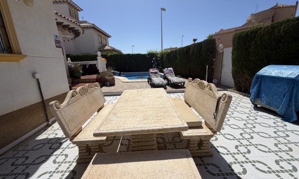 Resale - Villa - Orihuela Costa - Villamartín