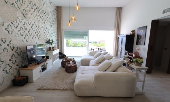Resale - Villa - Algorfa - Comunidad Valenciana