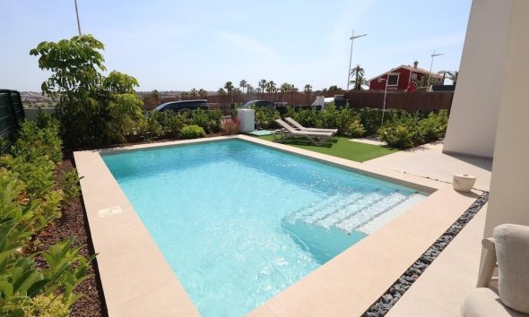 Resale - Villa - Algorfa - Comunidad Valenciana