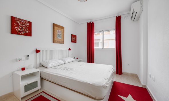 Resale - Apartment - Orihuela Costa - La Zenia