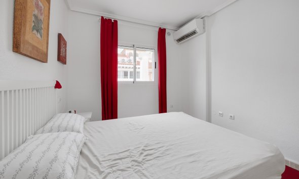 Resale - Apartment - Orihuela Costa - La Zenia