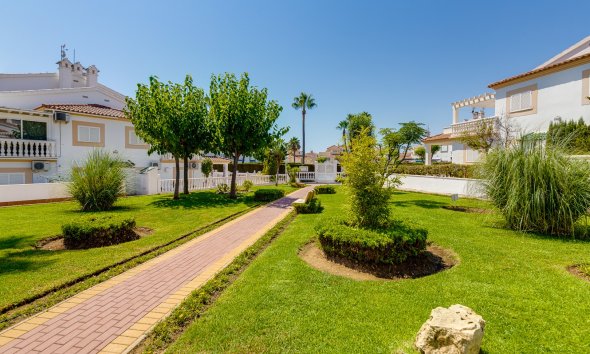 Resale - Apartment - Orihuela Costa - La Zenia