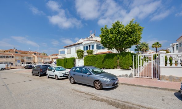 Resale - Apartment - Orihuela Costa - La Zenia