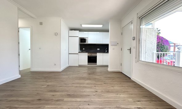 Resale - Apartment - Orihuela Costa - Villamartín
