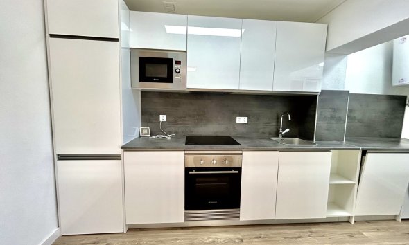 Resale - Apartment - Orihuela Costa - Villamartín