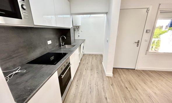Resale - Apartment - Orihuela Costa - Villamartín