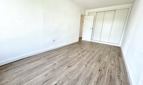 Resale - Apartment - Orihuela Costa - Villamartín