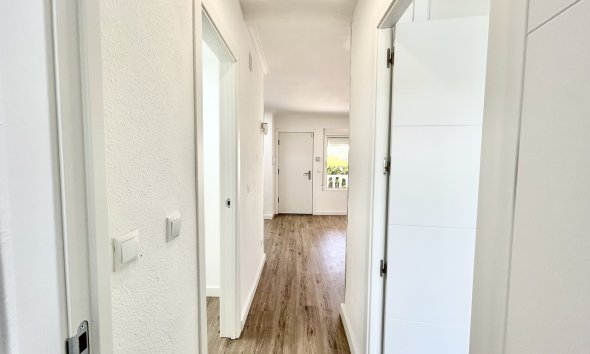 Resale - Apartment - Orihuela Costa - Villamartín