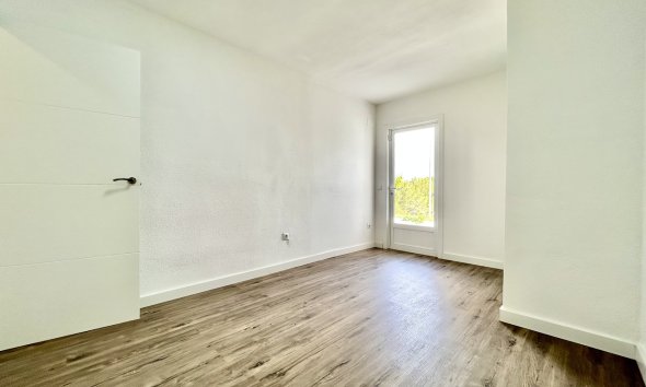 Resale - Apartment - Orihuela Costa - Villamartín