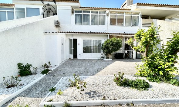 Resale - Apartment - Orihuela Costa - Villamartín