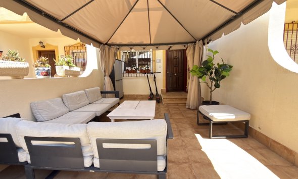 Resale - Terraced house / Townhouse - Orihuela Costa - La Zenia