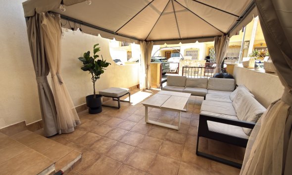 Resale - Terraced house / Townhouse - Orihuela Costa - La Zenia