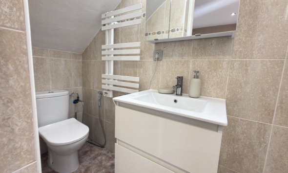 Resale - Terraced house / Townhouse - Orihuela Costa - La Zenia