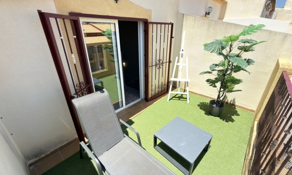 Resale - Terraced house / Townhouse - Orihuela Costa - La Zenia