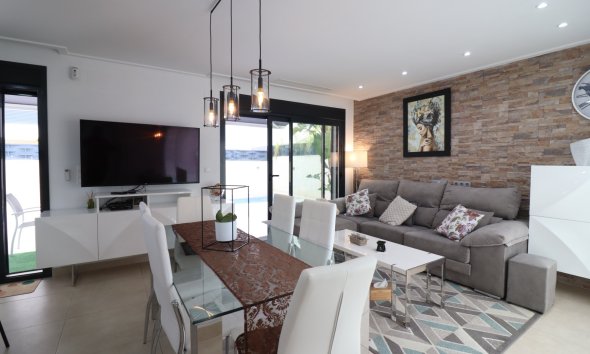 Resale - Villa - Benijofar