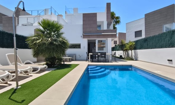 Resale - Villa - Guardamar del Segura - El Raso