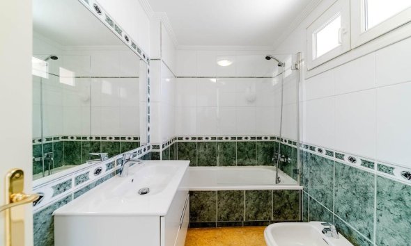 Resale - Terraced house / Townhouse - Orihuela Costa - Campoamor