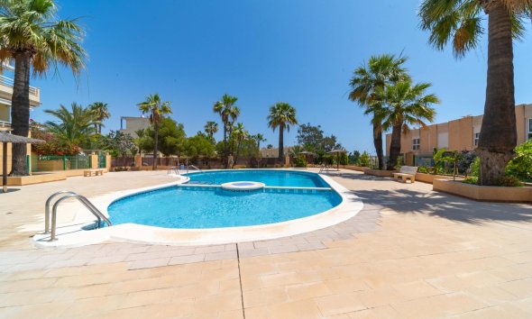 Resale - Terraced house / Townhouse - Orihuela Costa - Campoamor