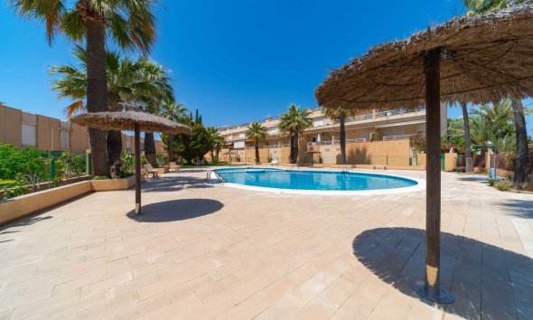 Resale - Terraced house / Townhouse - Orihuela Costa - Campoamor